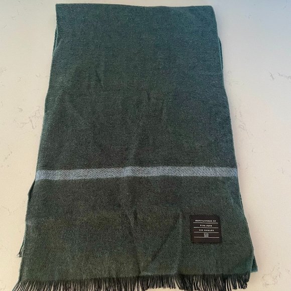 Five Four Los Angeles Hunter Green‎ Men's Scarf - Picture 1 of 5